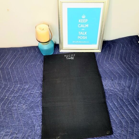 🌴Miche Folding Clutch ***SALE***🔥 - Picture 3 of 3